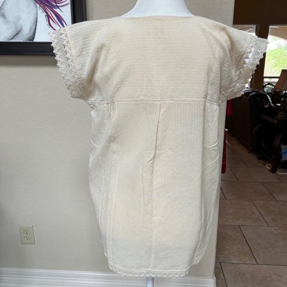 Mexican Embroidered Blouse. NWOT - Picture 5 of 9